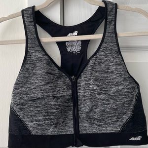 Avia front zip sports bra, black and grey, size 3x